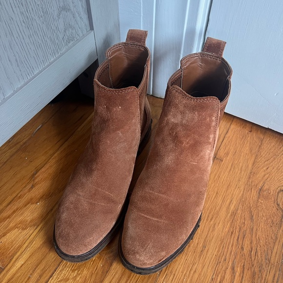 Clarks Brown Ankle Boots - Picture 7 of 8